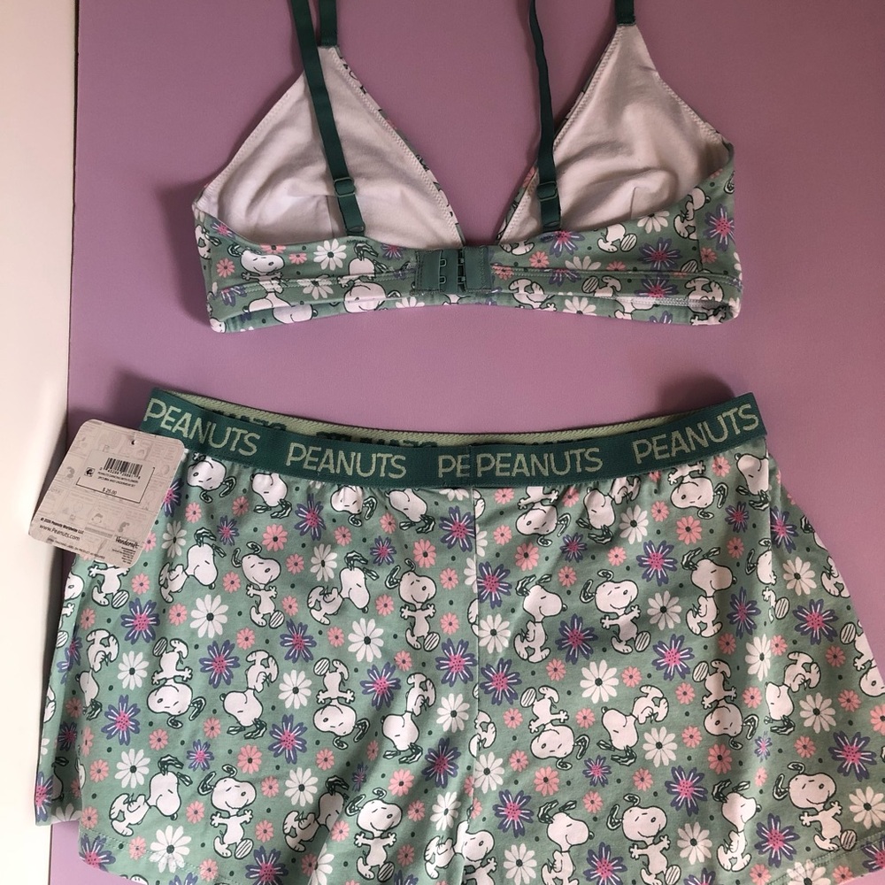 Peanuts Green Snoopy Floral Bralette & Shorts Lounge Set - Picture 2 of 6